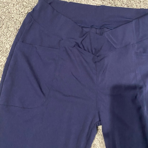 Navy yoga pants - Picture 2 of 4